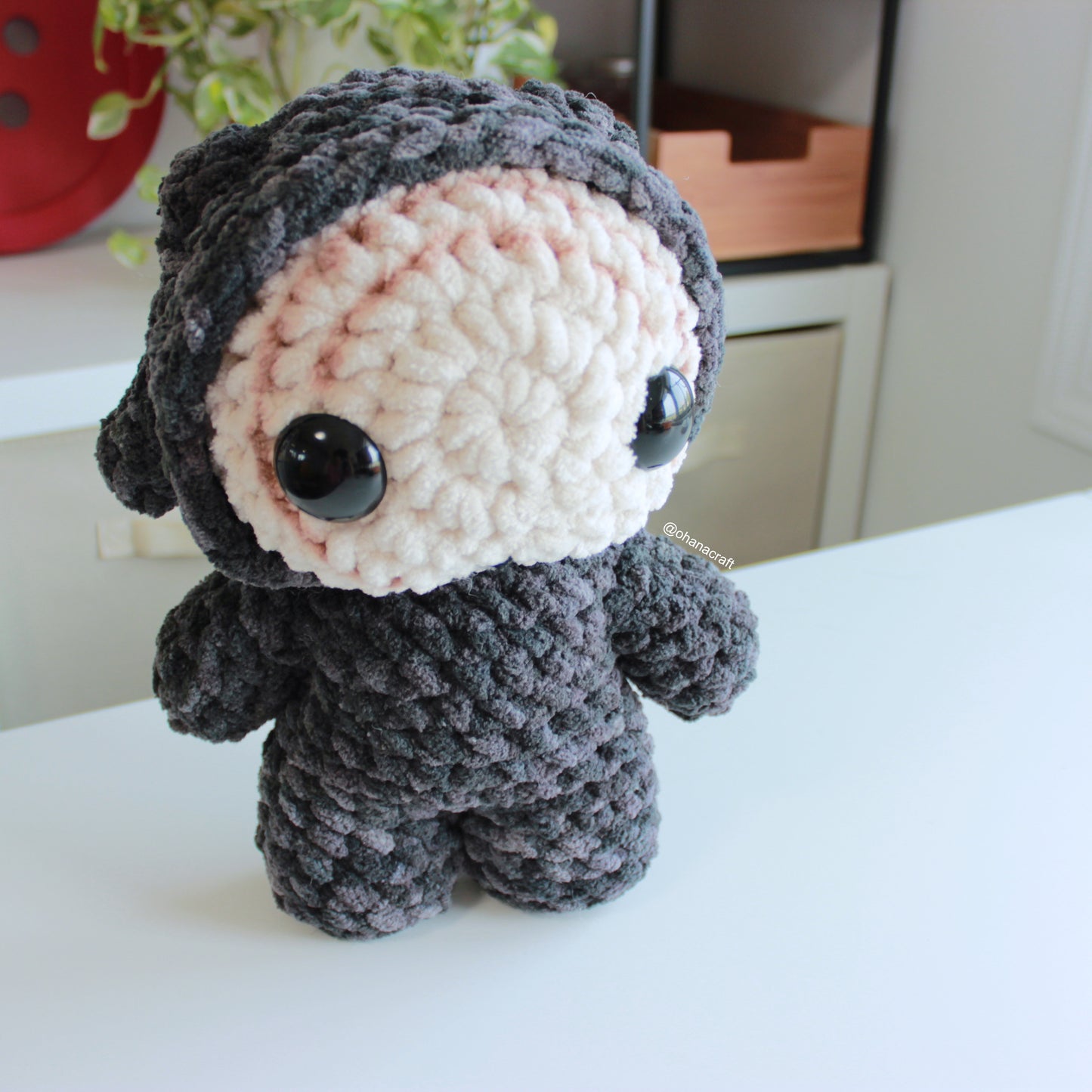 Ggeomeoksali 꺼먹살이 Crochet Pattern