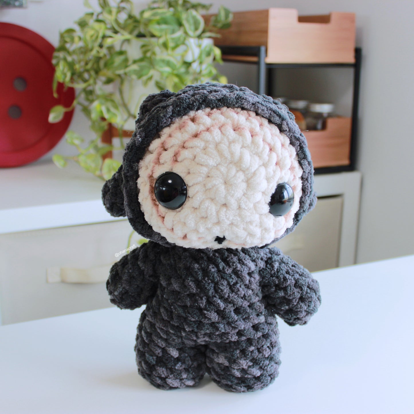 Ggeomeoksali  꺼먹살이 Crochet Pattern